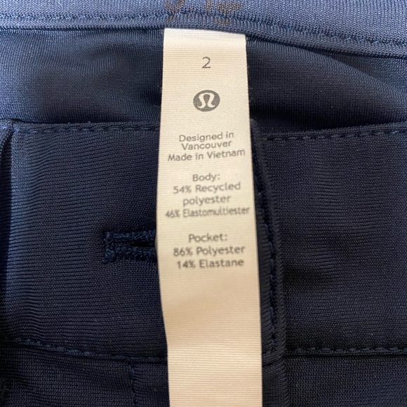 Lululemon Womens Pants Tapered Fit NAVY Stretch Size  2 - EUC - 4 Pocket Style - Picture 3 of 7